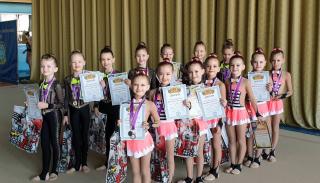 У Кам’янському пройшов чемпіонат міста з естетичної групової гімнастики